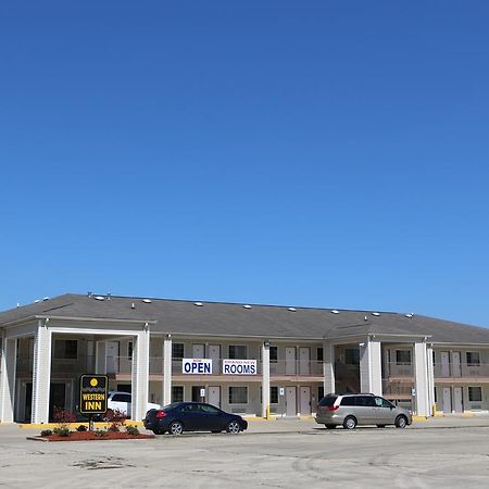 Western Inn Baker Exteriér fotografie