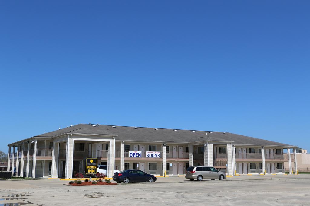 Western Inn Baker Exteriér fotografie
